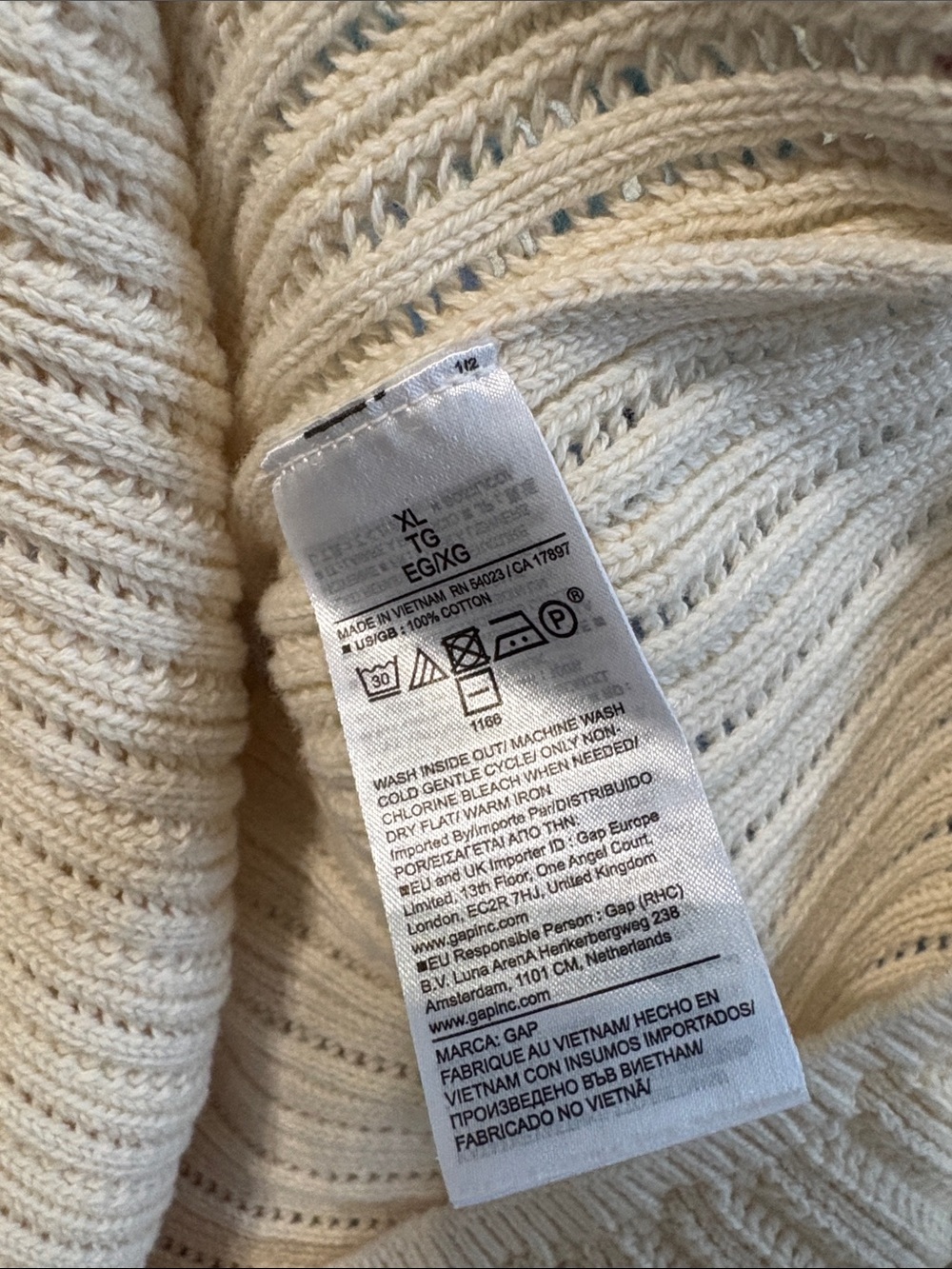 GAP Cream Open-Knit Sleeveless V-Neck Sweater Vest - Picture 3 of 3